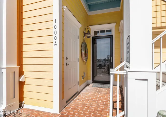 Listing Photo 5 - Condo for sale in building located at 1000 Vlg Ln, Beaufort, NC 28516 - Unit #A