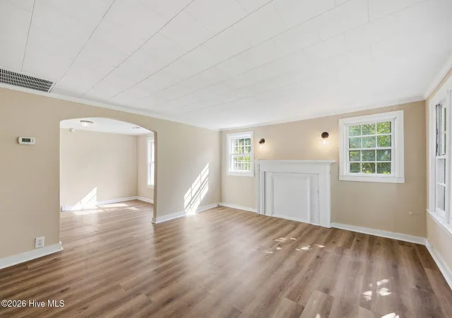 Photo 4 of Single family home for sale at 400 S Hardin St, Southern Pines, NC 28387 | MLS# 100588969 | Listing updated on 2026-08-18
