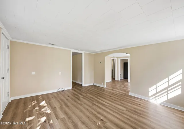 Photo 5 of Single family home for sale at 400 S Hardin St, Southern Pines, NC 28387 | MLS# 100588969 | Listing updated on 2026-08-18