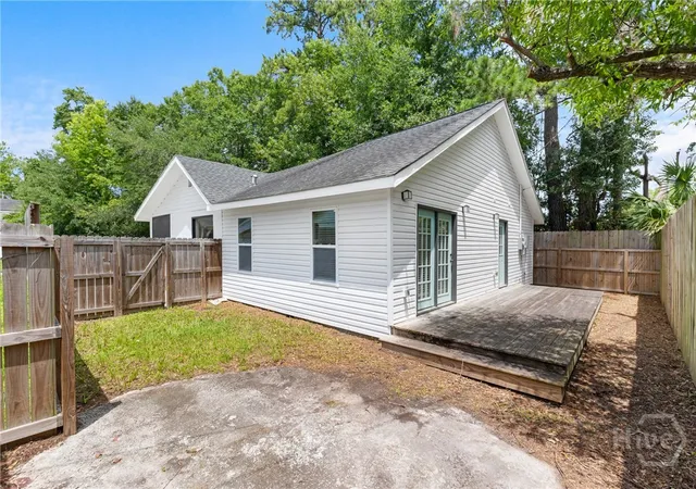 Homes for sale in Savannah, GA | 911 Hamilton Ct, Savannah, GA 31401 | MLS# SA332673