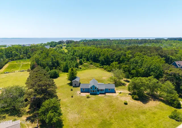 Photo 3 of Single family home for sale at 178 Whites Neck Ln, Knotts Island, NC 27950 | MLS# 100577626 | Listing updated on 2026-08-31