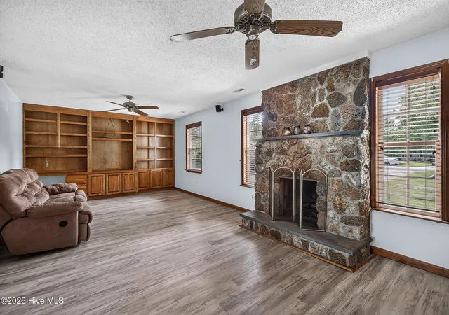 Photo 4 of Single family home for sale at 282 Riggs Rd, Hubert, NC 28539 | MLS# 100592300 | Listing updated on 2026-08-18
