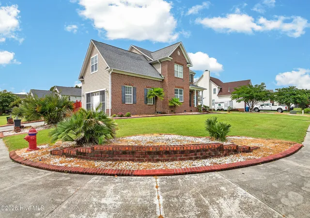 Photo 3 of Single family home for sale at 300 Londonberry Ln, Jacksonville, NC 28540 | MLS# 100589687 | Listing updated on 2026-08-18