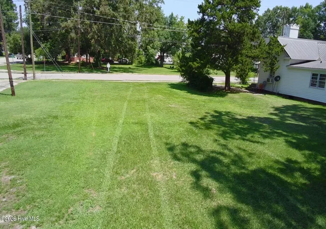 2nd image of 121 W Virgil St, Whiteville, NC 28472 | MLS# 100592887