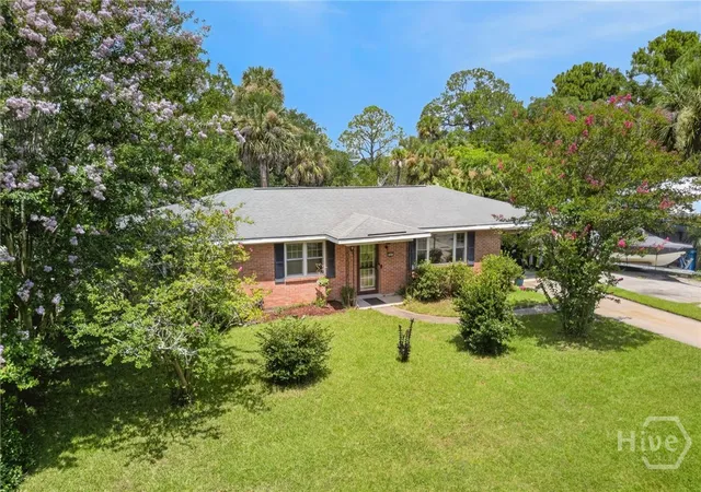 Homes for sale in Tybee Island, GA | 711 Jones Ave, Tybee Island, GA 31328 | MLS# SA360175