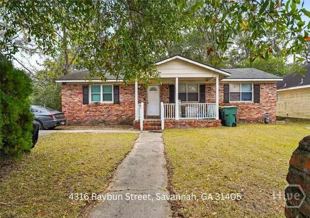 Listing Photo 5 - Condo for sale in building located at 928 Victory Dr, Savannah, GA 31415