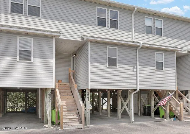 Photo 3 of Townhouse for sale at 221 Lazy Day Dr, Surf City, NC 28445 | MLS# 100572215 | Listing updated on 2026-09-17