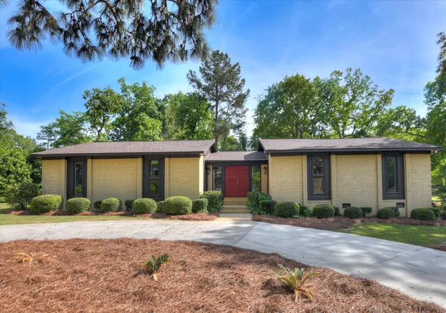 2nd image of 31 Deerwood Dr, Aiken, SC 29803 | MLS# 98256075