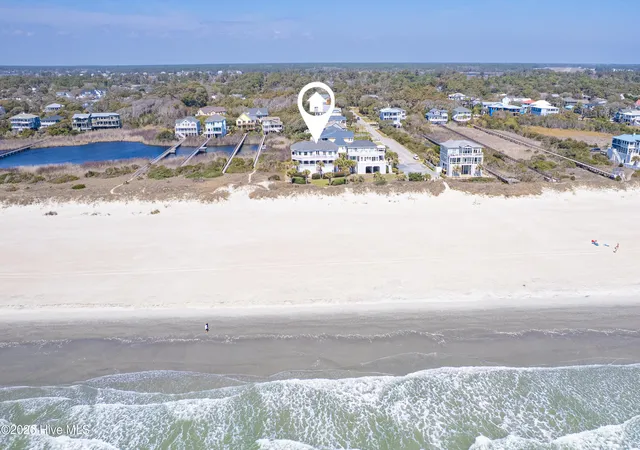 Photo 3 of Single family home for sale at 121 SE 67th Street, Oak Island, NC 28465 | MLS# 100567897 | Listing updated on 2026-08-18