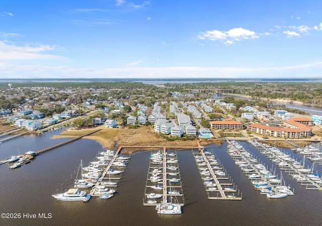 2nd image of 109 Green Turtle Ln, Carolina Beach, NC 28428 | MLS# 100560012