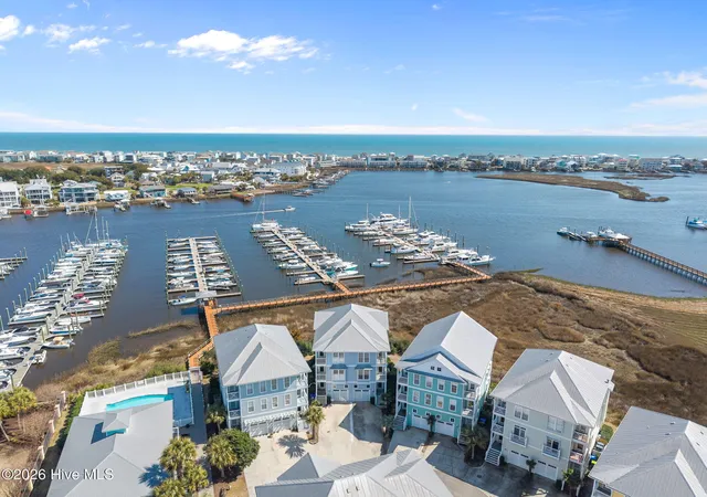 3rd image of 109 Green Turtle Ln, Carolina Beach, NC 28428 | MLS# 100560012