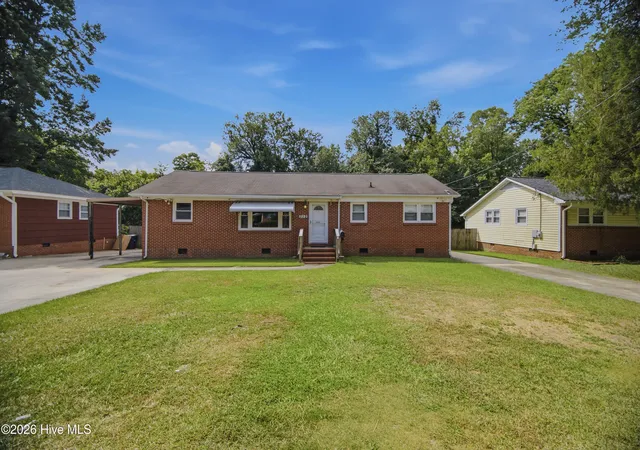 Photo 1 of Single family home for sale at 312 White Oak St, Jacksonville, NC 28540 | MLS# 100589879 | Listing updated on 2026-09-01