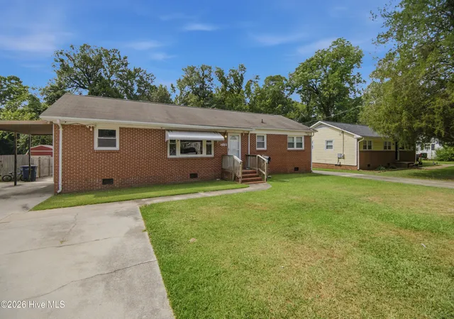 Photo 3 of Single family home for sale at 312 White Oak St, Jacksonville, NC 28540 | MLS# 100589879 | Listing updated on 2026-09-01
