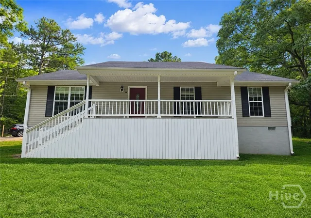 Photo 1 of Single family home for sale at 102 Westwood Dr, Griffin, GA 30223 | MLS# SA361637 | Listing updated on 2026-08-10