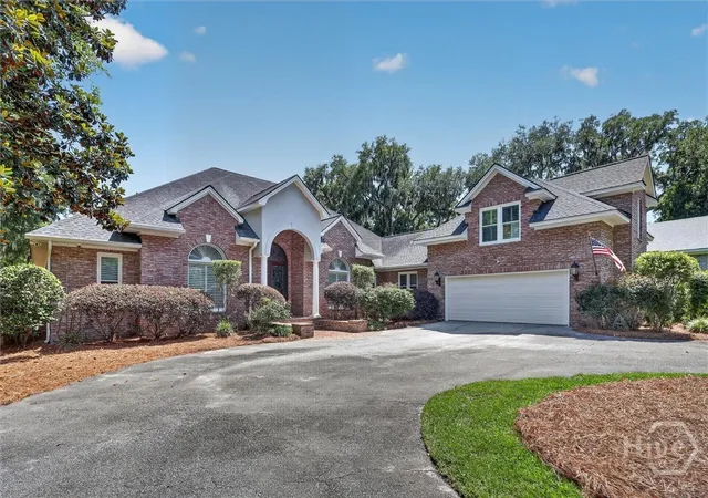Homes for sale in Richmond Hill, GA | 56 Mingarry Dr, Richmond Hill, GA 31324 | MLS# SA356289