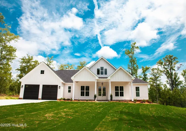 Photo 3 of Single family home for sale at 916 Fairbourne Dr, Grovetown, GA 30813 | MLS# 100579389 | Listing updated on 2026-09-08