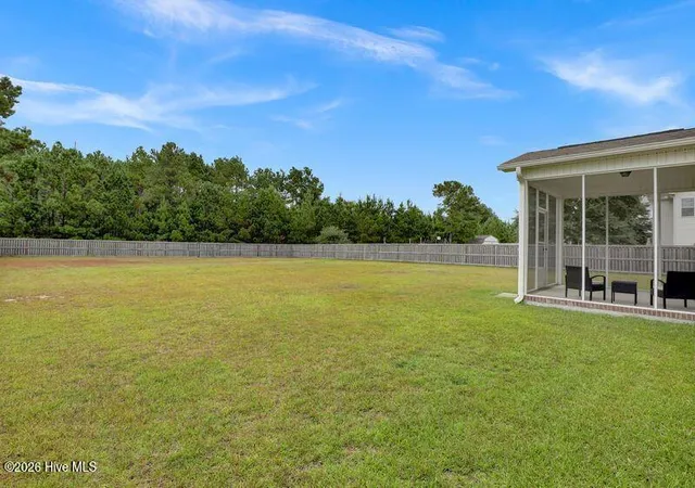 Photo 3 of Single family home for sale at 156 Peytons Ridge Dr, Hubert, NC 28539 | MLS# 100565261 | Listing updated on 2026-08-18