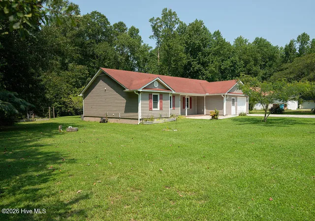 Photo 3 of Single family home for sale at 630 Greystone Ave, Jacksonville, NC 28540 | MLS# 100595823 | Listing updated on 2026-09-02