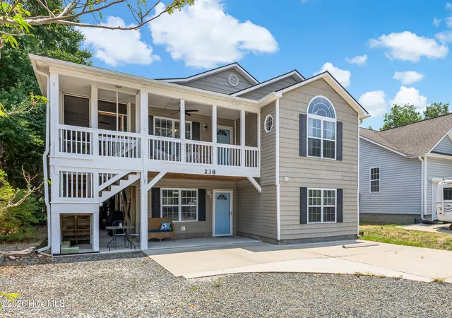 Photo 2 of Single family home for sale at 238 Ne 35th Street, Oak Island, NC 28465 | MLS# 100591496 | Listing updated on 2026-09-02