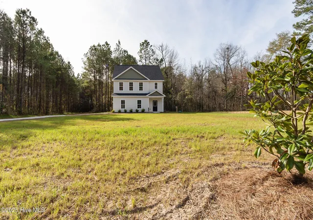 Photo 2 of Single family home for sale at 211 Brighttown Rd, Maysville, NC 28555 | MLS# 100507215 | Listing updated on 2026-09-18
