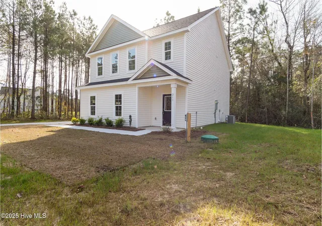 Photo 3 of Single family home for sale at 211 Brighttown Rd, Maysville, NC 28555 | MLS# 100507215 | Listing updated on 2026-09-18
