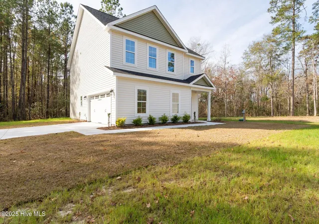 Photo 4 of Single family home for sale at 211 Brighttown Rd, Maysville, NC 28555 | MLS# 100507215 | Listing updated on 2026-10-09
