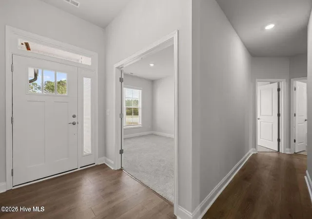 Photo 4 of Single family home for sale at 1504 Caracara Dr, New Bern, NC 28560 | MLS# 100599997 | Listing updated on 2026-08-30