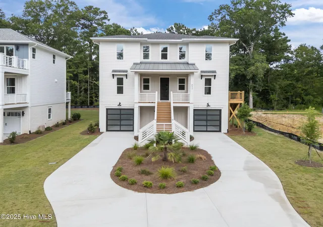 Photo 1 of Single family home for sale at 633 Vale Dr, Wilmington, NC 28411 | MLS# 100548099 | Listing updated on 2026-09-08