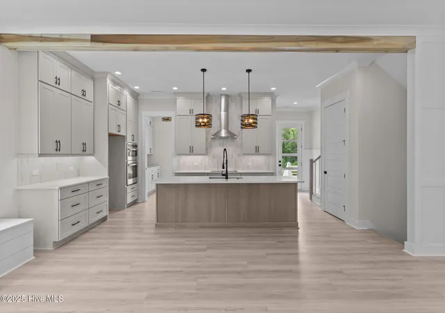 Photo 3 of Single family home for sale at 633 Vale Dr, Wilmington, NC 28411 | MLS# 100548099 | Listing updated on 2026-09-08