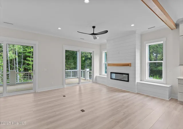 Photo 3 of Single family home for sale at 633 Vale Dr, Wilmington, NC 28411 | MLS# 100548099 | Listing updated on 2026-09-08