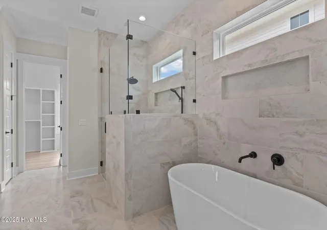 Photo 4 of Single family home for sale at 633 Vale Dr, Wilmington, NC 28411 | MLS# 100548099 | Listing updated on 2026-09-08