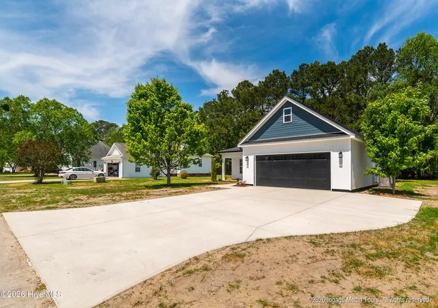 Homes for sale in Washington, NC | 203 Adams Ln, Washington, NC 27889 | MLS# 100569492
