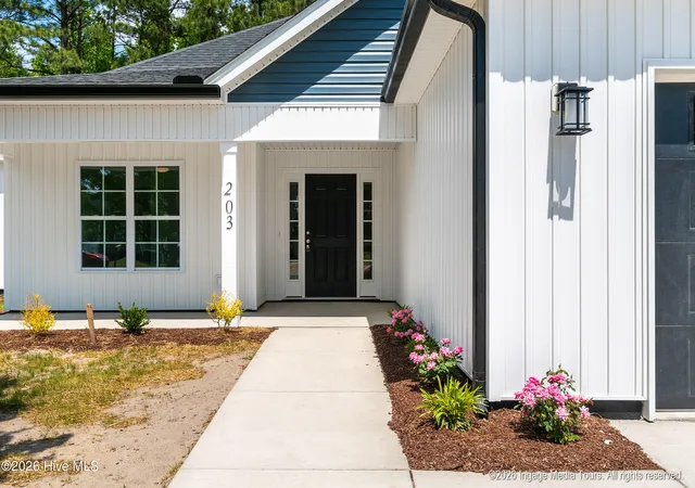 Homes for sale in Washington, NC | 203 Adams Ln, Washington, NC 27889 | MLS# 100569492