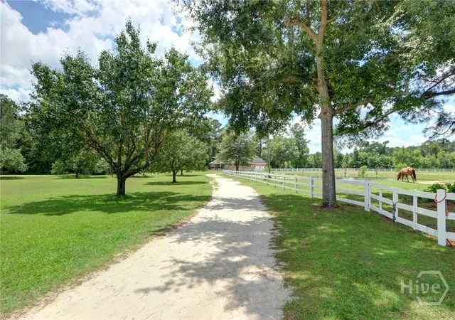 Homes for sale in Bloomingdale, GA | 90 Stagecoach Rd, Bloomingdale, GA 31302 | MLS# SA359265