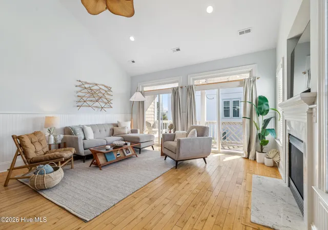 3rd image of 1317 Snapper Ln #Unit 2, Carolina Beach, NC 28428 | MLS# 100587136