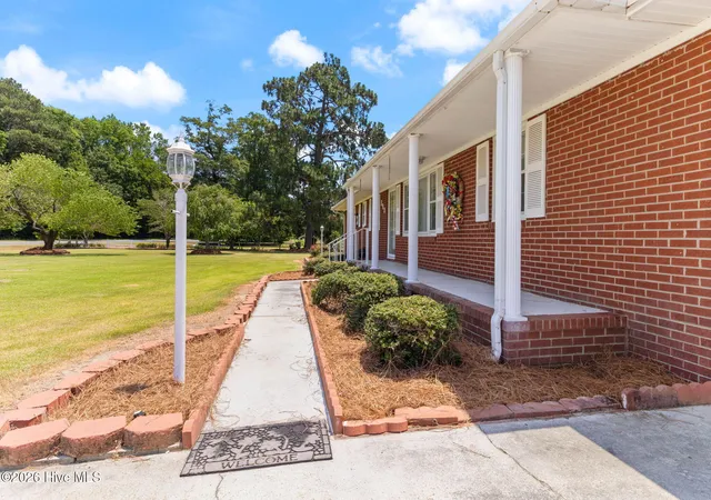 Homes for sale in Bladenboro, NC | 593 Singletary Mill Pond Rd, Bladenboro, NC 28320 | MLS# 100581944
