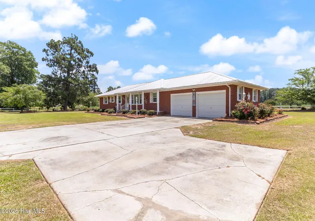 Homes for sale in Bladenboro, NC | 593 Singletary Mill Pond Rd, Bladenboro, NC 28320 | MLS# 100581944