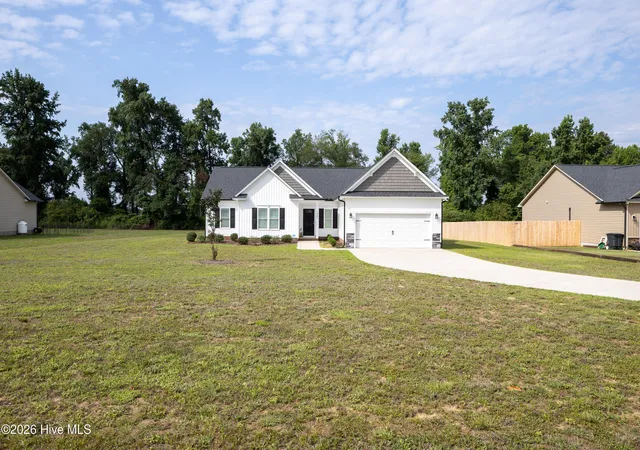 Homes for sale in Clinton, NC | 12501 N Us 421 Hwy, Clinton, NC 28328 | MLS# 100585374