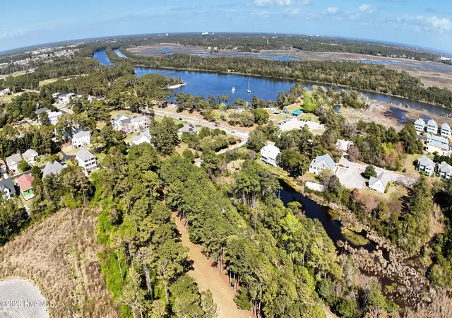 5th image of 3 Barnes Bluff Dr Se, Southport, NC 28461 | MLS# 100588116