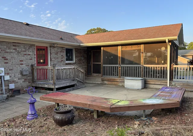 3rd image of 2485 Pine Knoll Dr, Kinston, NC 28504 | MLS# 100570463