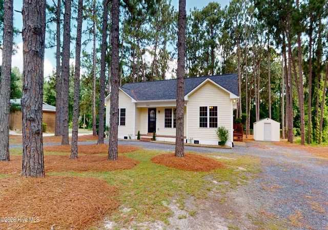 Homes for sale in Aberdeen, NC | 125 Forest Pl, Aberdeen, NC 28315 | MLS# 100587408