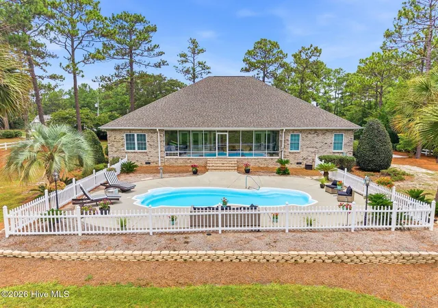 Photo 3 of Single family home for sale at 20 Queens Grant Cir SW, Shallotte, NC 28470 | MLS# 100563344 | Listing updated on 2026-09-02