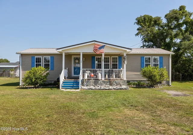 1st image of 139 Diamond City Dr, Harkers Island, NC 28531 | MLS# 100506491