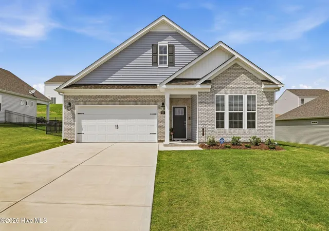 Homes for sale in Aberdeen, NC | 607 Pine Dune Ln, Aberdeen, NC 28315 | MLS# 100579071