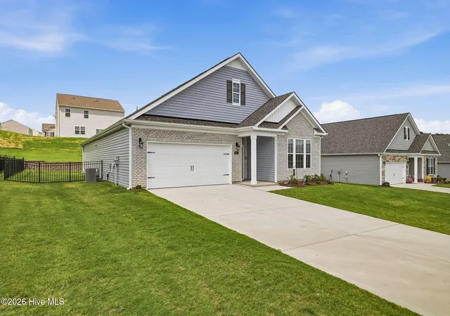 Homes for sale in Aberdeen, NC | 607 Pine Dune Ln, Aberdeen, NC 28315 | MLS# 100579071