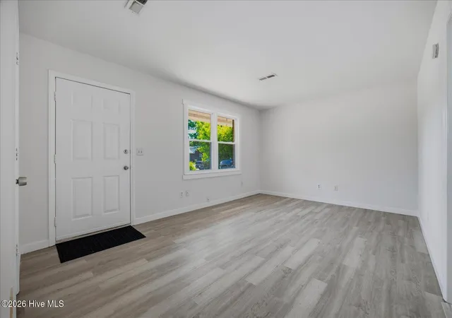 Photo 3 of Single family home for sale at 122 Candlewood Dr, Wilmington, NC 28411 | MLS# 100596291 | Listing updated on 2026-09-03