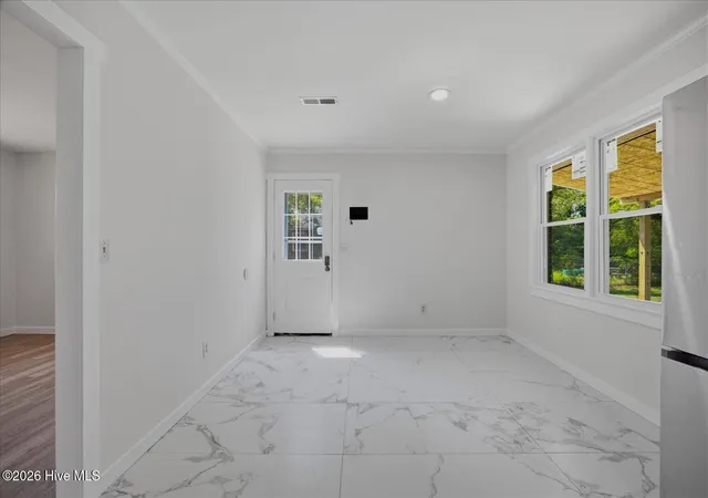 Photo 4 of Single family home for sale at 122 Candlewood Dr, Wilmington, NC 28411 | MLS# 100596291 | Listing updated on 2026-09-03