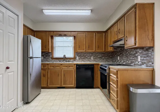 Homes for sale in Washington, NC | 126 Edgewater Rd, Washington, NC 27889 | MLS# 100577052