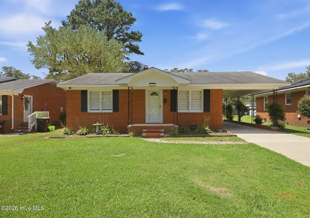 Photo 1 of Single family home for sale at 205 N Edgewood Ave, Williamston, NC 27892 | MLS# 100594525 | Listing updated on 2026-10-01