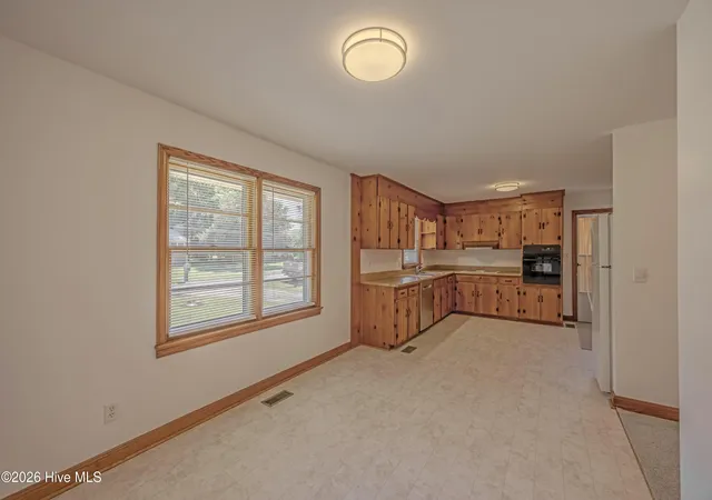 Photo 3 of Single family home for sale at 610 W Church St, Beulaville, NC 28518 | MLS# 100568714 | Listing updated on 2026-09-01